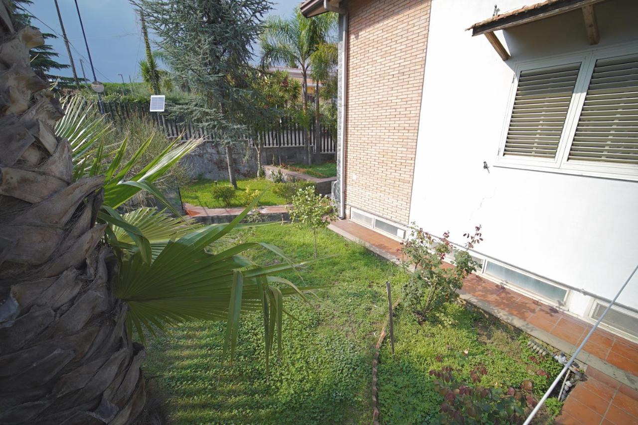 Etna Rooftop Apartment Pedara Exterior foto